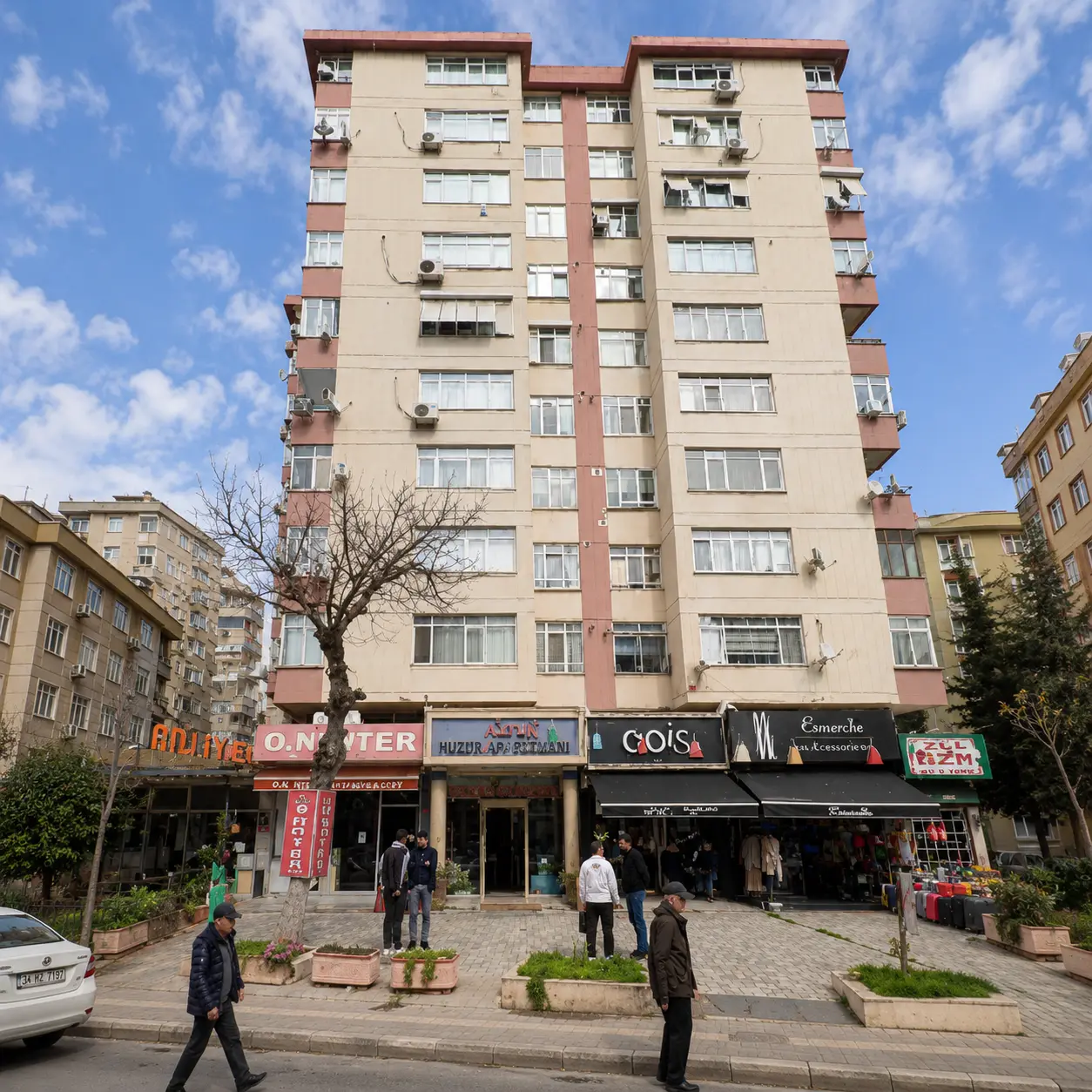 Beyaz Köşk Apt.