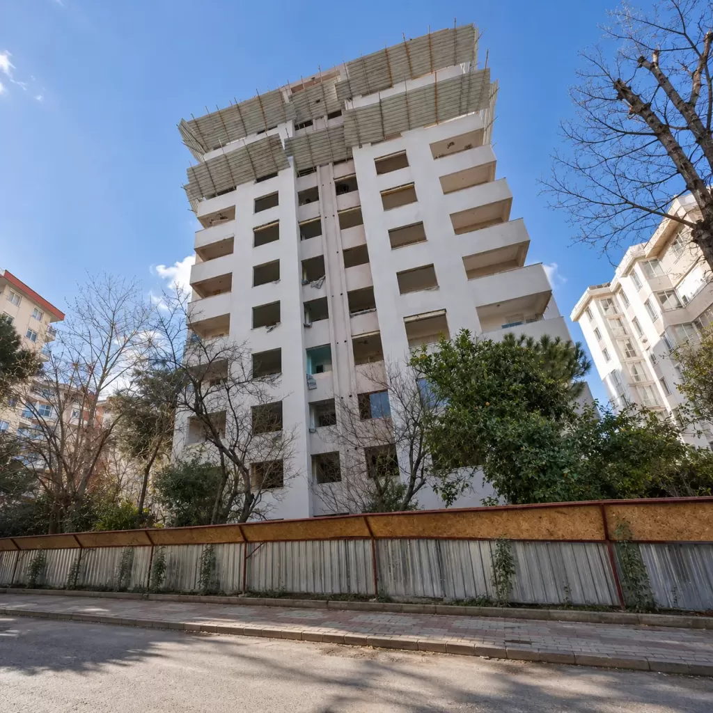 Özkaya Apt.